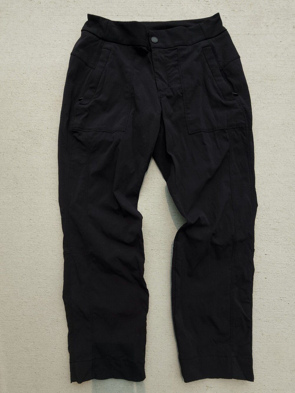 Athleta Trekki Hiking Casual Pants Women's 4 Black Capri Zip Pockets Gorpcore